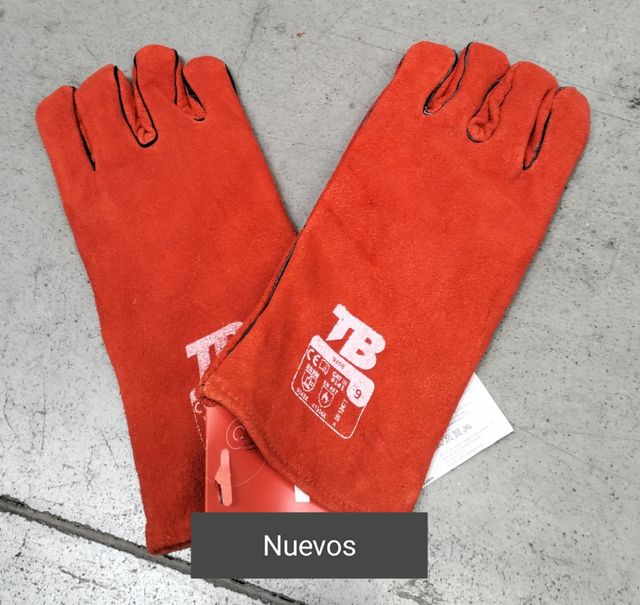 Guantes para soldador nuevos.