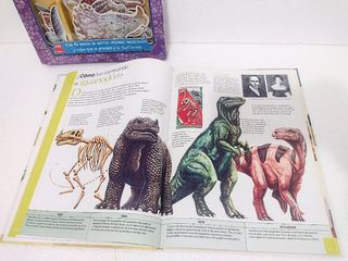 JUEGO JUGUETE VINTAGE CON REGALO ENCI. DINOSAURIOS