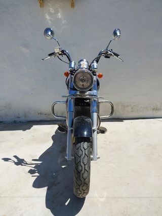 Se vende moto custom 125