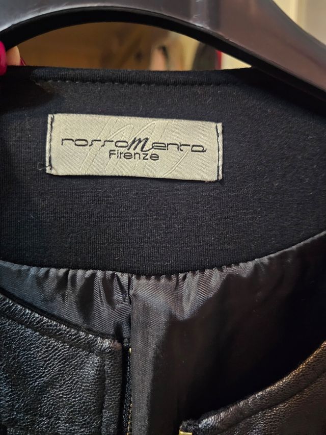 Chaqueta polipiel y tejido