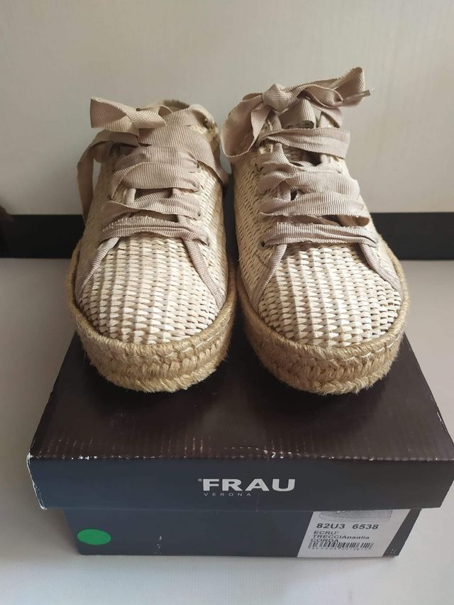 Scarpe corda marca FRAU