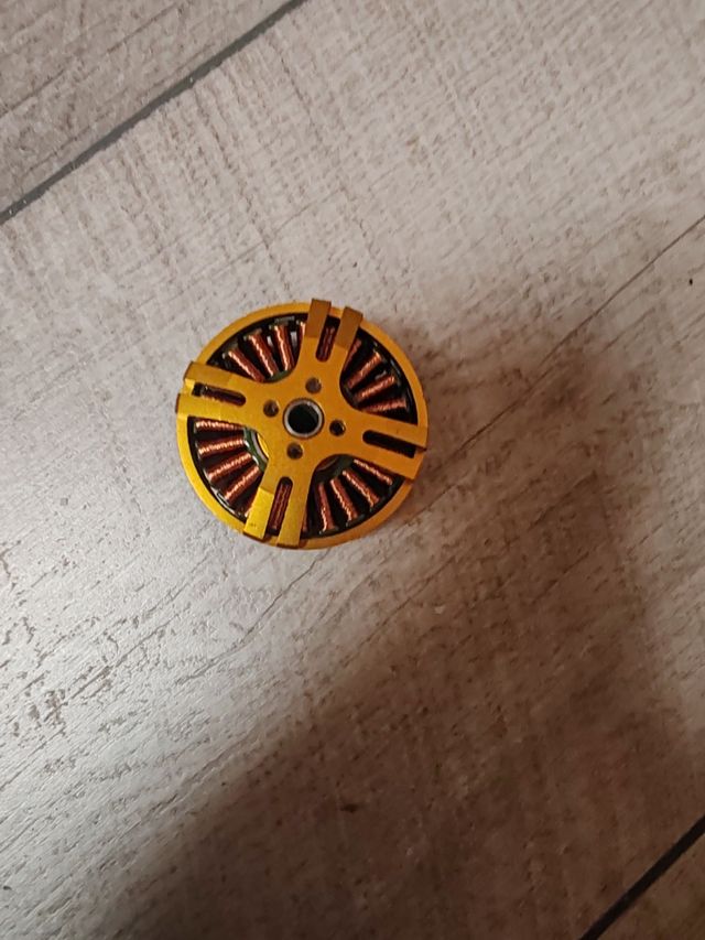 Motor de cardan sin escobillas 4108- 130