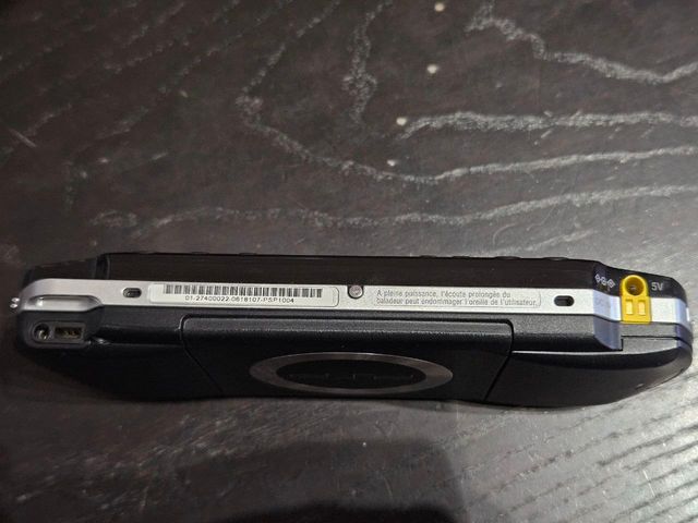 Sony PSP 1004 + custodia + gioco + custodia