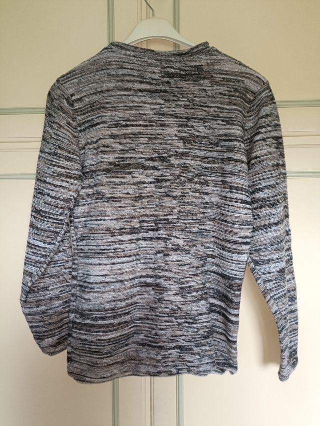 Maglione grigio,nero e marrone