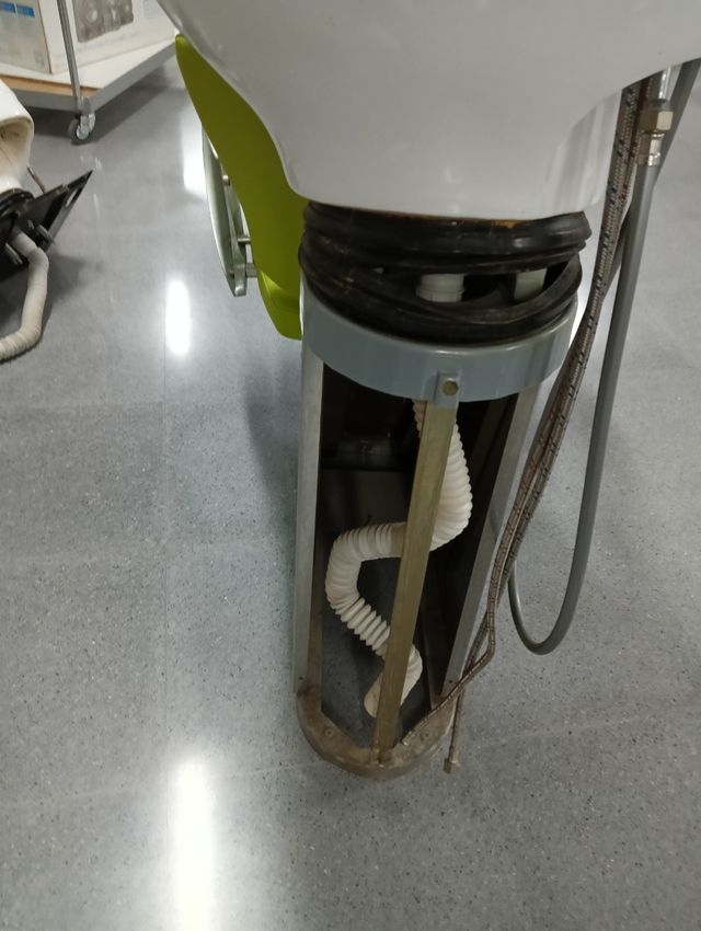 Dos lava Cabezas de peluquería