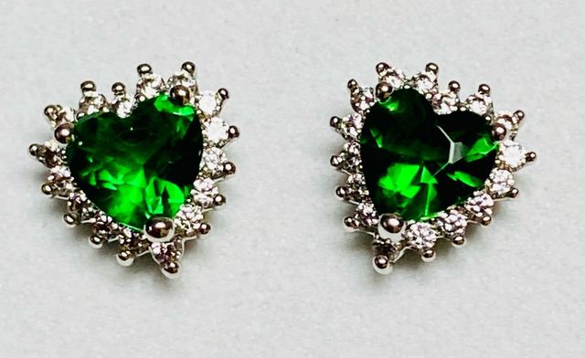 Pendientes con cromodiopsidos en plata de ley 925