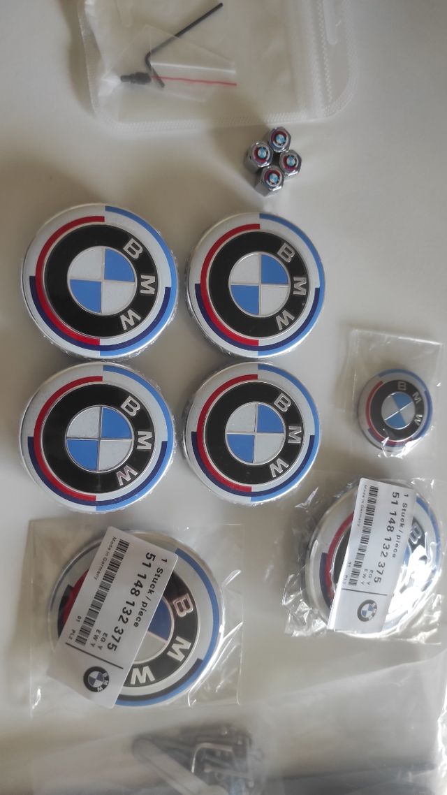 LOTE EMBLEMAS BMW 50 ANIVERSARIO 