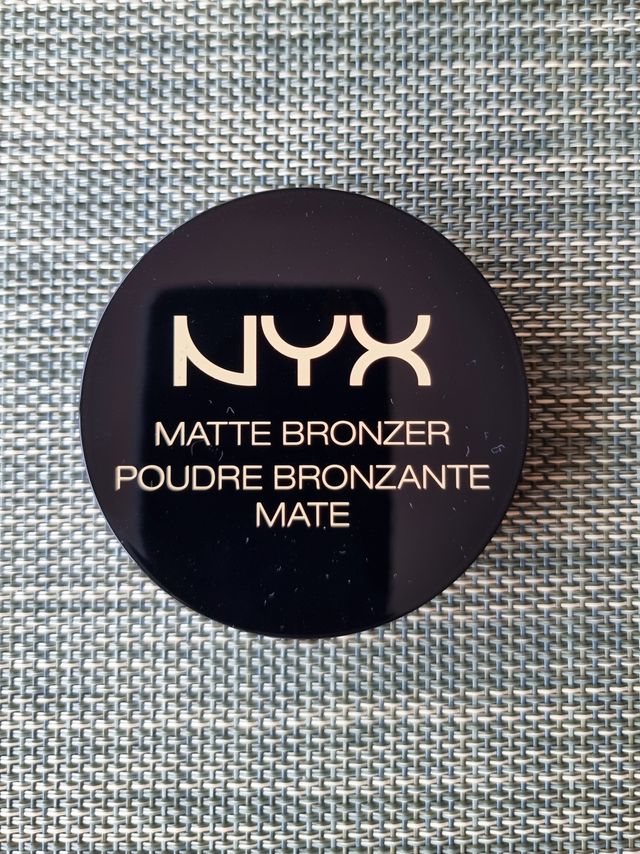 Bronceador en polvo / Polvos de sol NYX