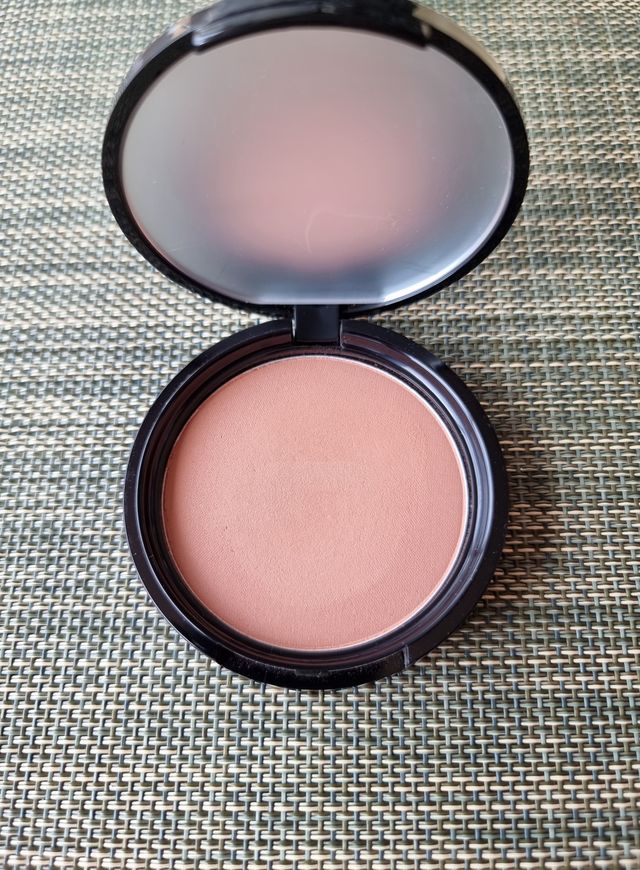 Bronceador en polvo / Polvos de sol NYX