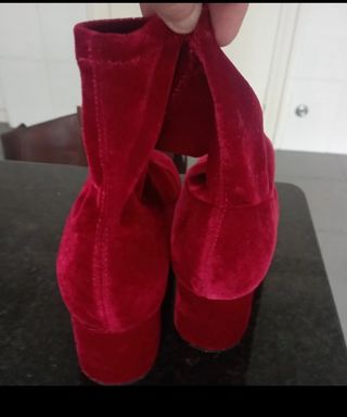 Botines terciopelo granate Zara.Talla 40