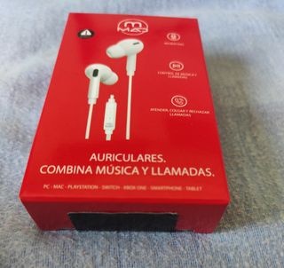 Auriculares a estrenar