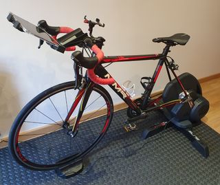 Bicicleta MMR+ Rodillo ELITE DIRETO XR + Ipad