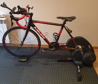 Bicicleta MMR+ Rodillo ELITE DIRETO XR + Ipad