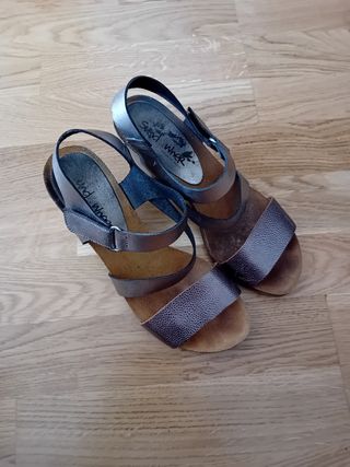 Sandalias plateadas