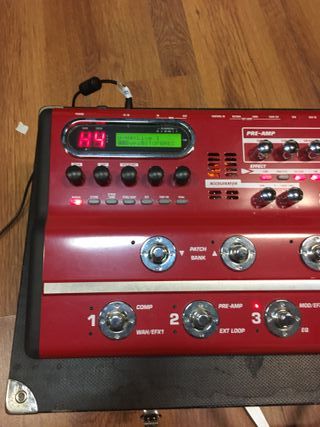 ZOOM B9.1T (Multiefectos para Bajo, a valvula)