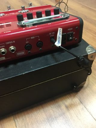 ZOOM B9.1T (Multiefectos para Bajo, a valvula)