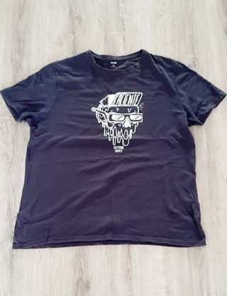 Lote de tres camisetas de manga corta de niño.