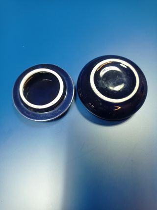 Scatola in ceramica blu e oro