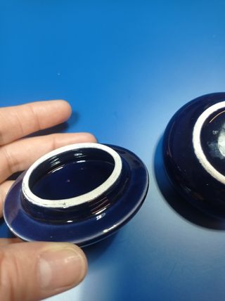 Scatola in ceramica blu e oro