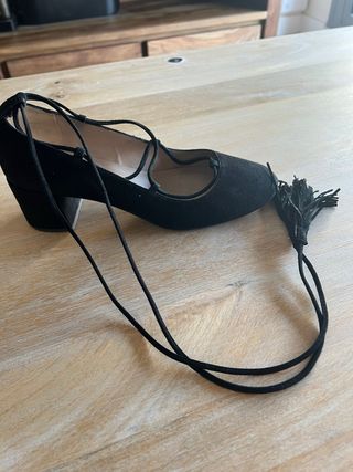 Zapato piel atado tobillo