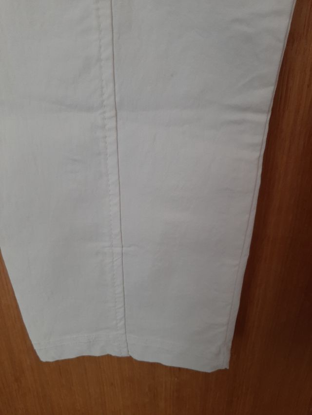 Pantaloni bianchi
