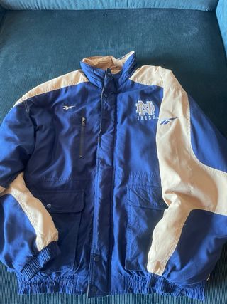 Chaquetón Reebok y2k Notre Dame vintage ultra raro
