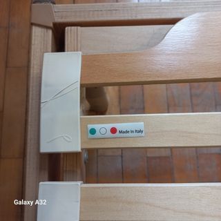 Letto con rete a doghe elettrica