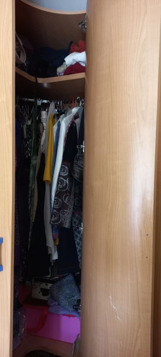 Armario de rinconera