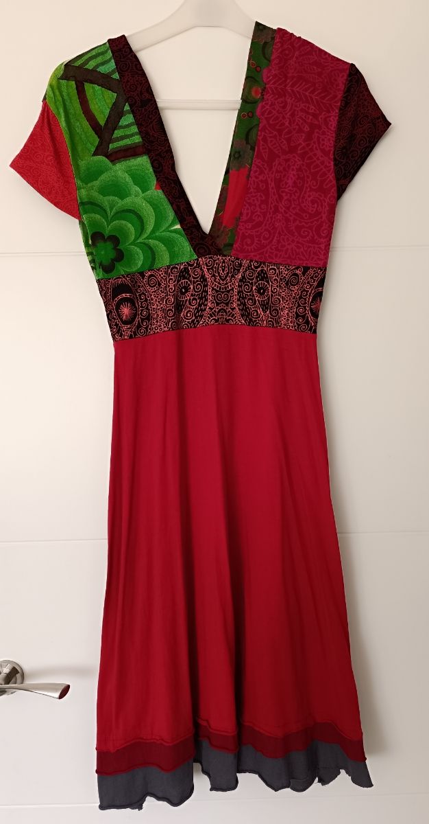 Vestido Desigual escote bajo