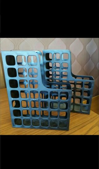 2 REVISTEROS / ORGANIZADORES