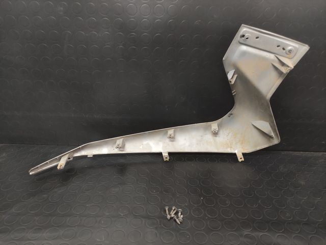 Lateral gris izquierdo Yamaha Xmax 250cc(2006/07)