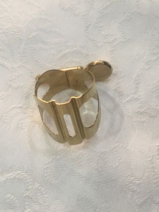 Abrazadera Saxo Soprano BG L51