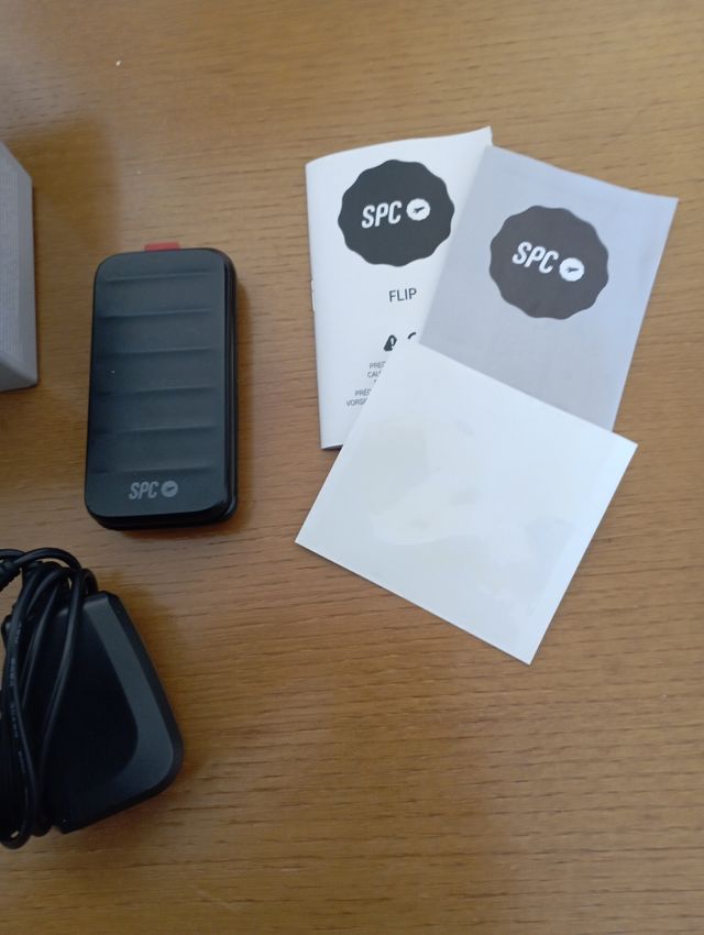 Móvil SPC FLIP Libre. Poco uso