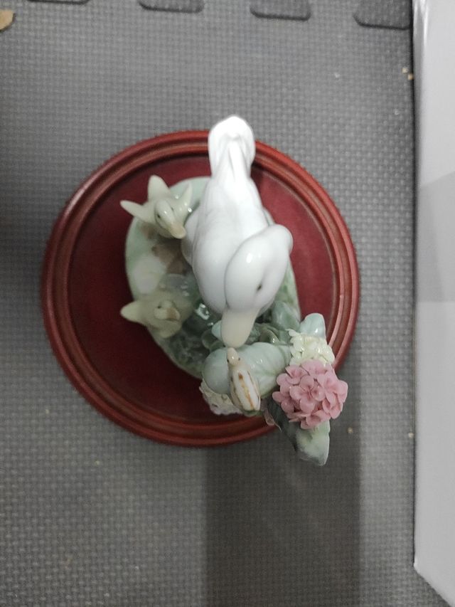 [D] Lladro 1439 Mamá pato y patitos flores