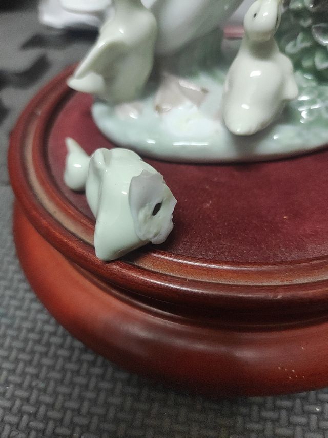 [D] Lladro 1439 Mamá pato y patitos flores