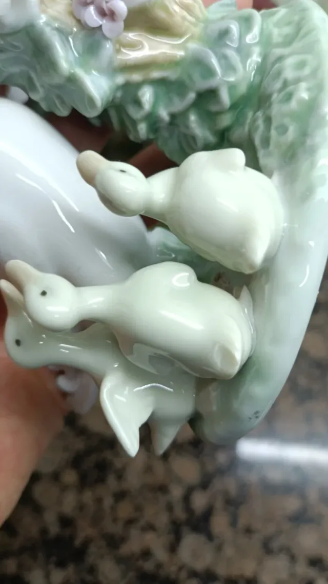 [D] Lladro 1439 Mamá pato y patitos flores