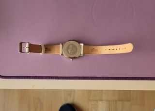 Reloj blanco Lotus 