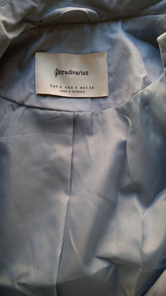 Abrigo formal azul claro