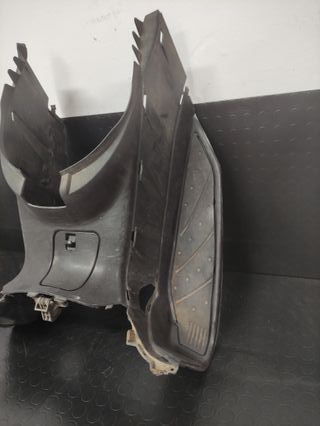 Chapa central Yamaha xmax 250cc (2006/07)LV1