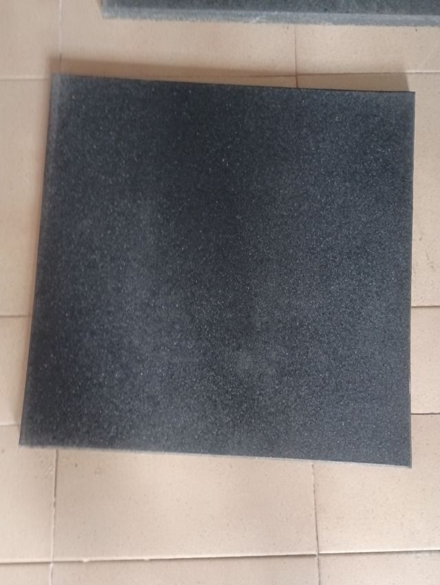 Suelo de goma 50x50x2cm