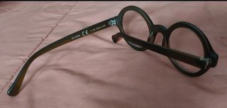 Gafas de la marca Zebra. Verde oliva.