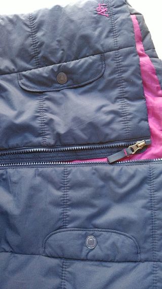 Chaleco azul-lila para pequeños.