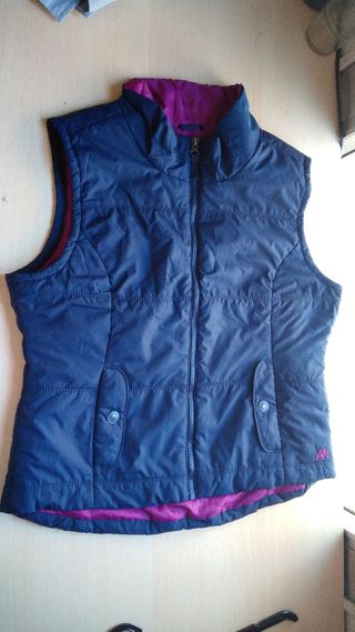 Chaleco azul-lila para pequeños.