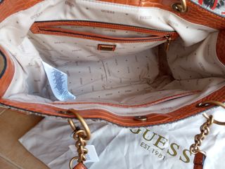 Bolso Marrón Guess