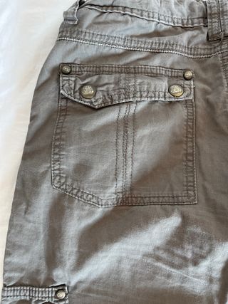 Pantalón cargo gris