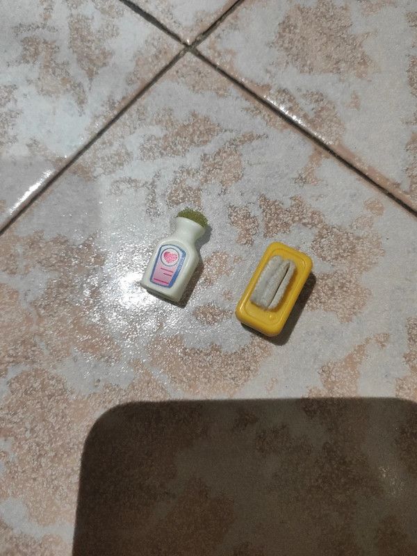 Barbie 2005 Kelly Check-Up Time X-Ray Cast Mattel