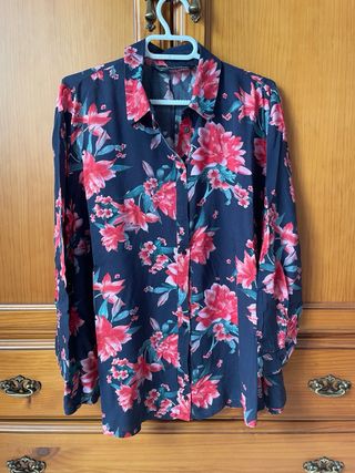 Camisa de flores de Zara