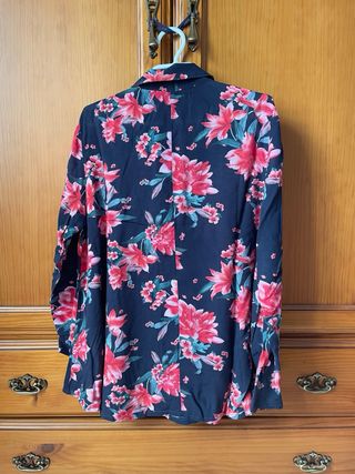 Camisa de flores de Zara