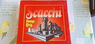 Gioco da tavolo scacchi e dama