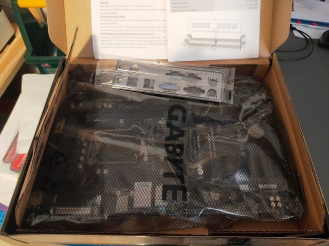 Placa base Gigabyte H110-D3A